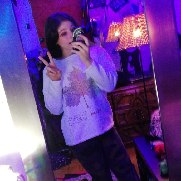 Canada 150 sweater - Picture 2 of 2